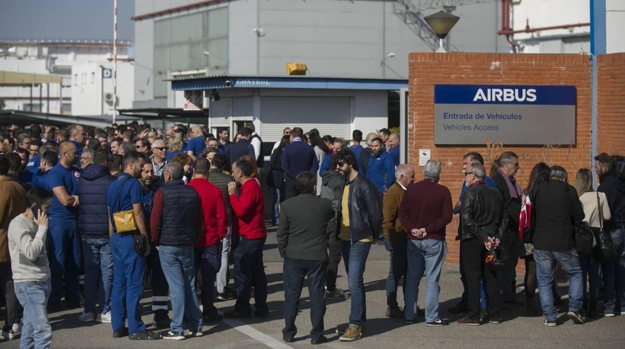 Los trabajadores de Airbus Sevilla se suman este lunes a las protestas por el cierre de la planta de Puerto Real