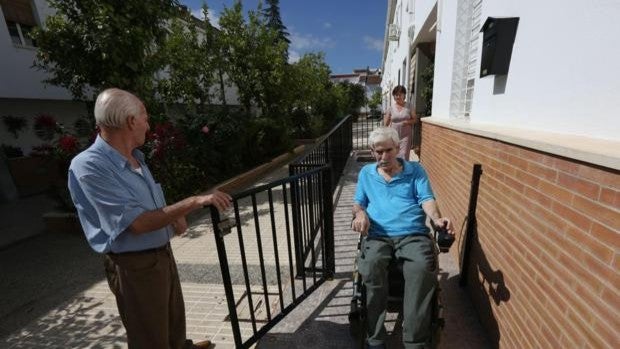 La familia del tetrapléjico de Algodonales, que lleva 17 años esperando una indemnización, estudia pedir sanciones para el juez