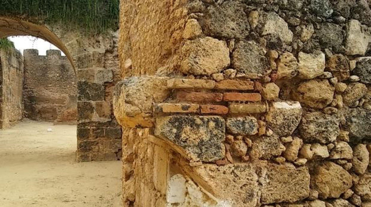 Una sección del conjunto arqueológico del Castillo de Alcalá