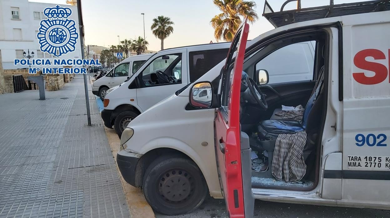 Detenido en Cádiz el presunto autor de cinco robos con fuerza en el interior de furgonetas