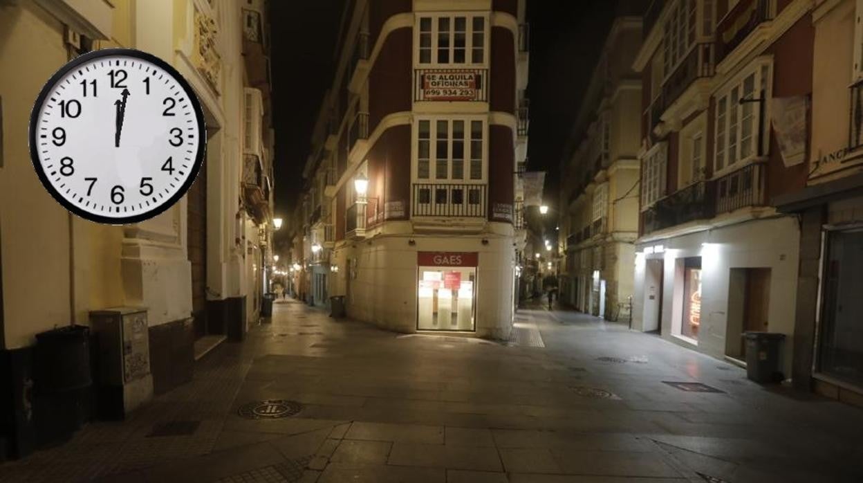 Calles de Cádiz vacías por el toque de queda