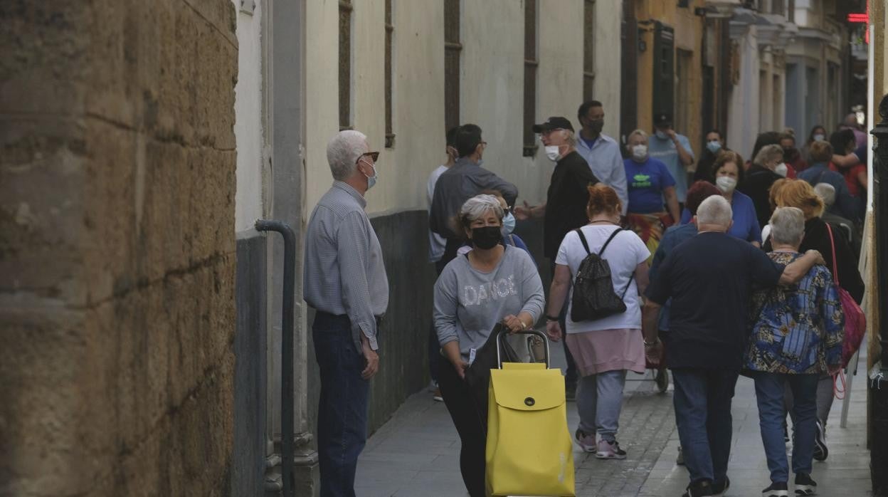 La provincia registra cien positivos por coronavirus a unas horas del fin del estado de alarma