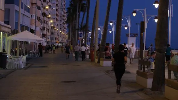 Los sueldos más altos de Cádiz están en extramuros, aunque la brecha del tren persiste