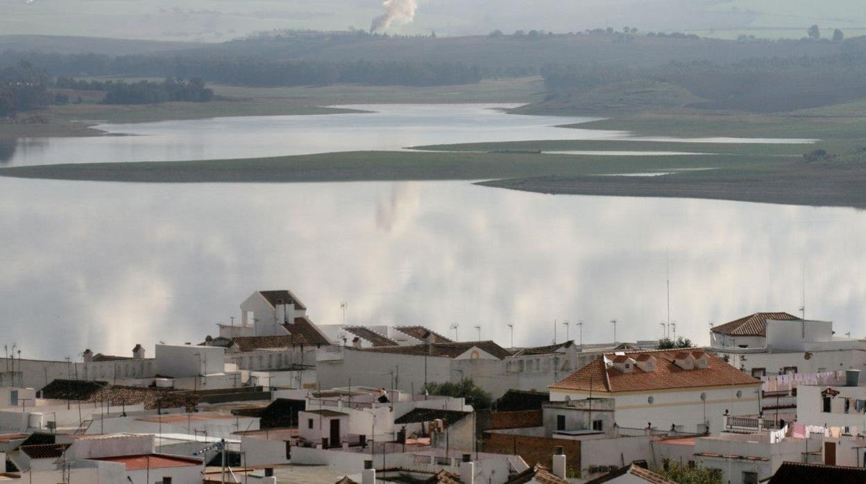 Bornos, a la orilla del embalse.