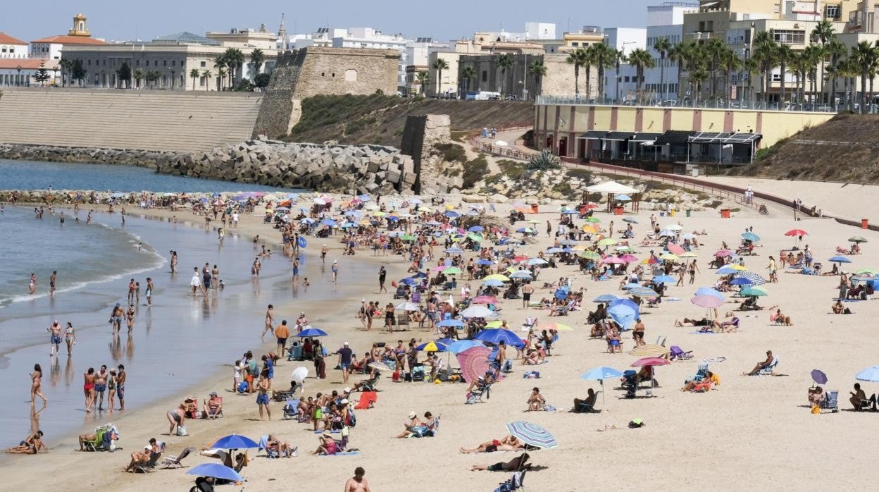 Los populares creen que el equipo de Gobierno debe hacer una planificación seria de la playa.