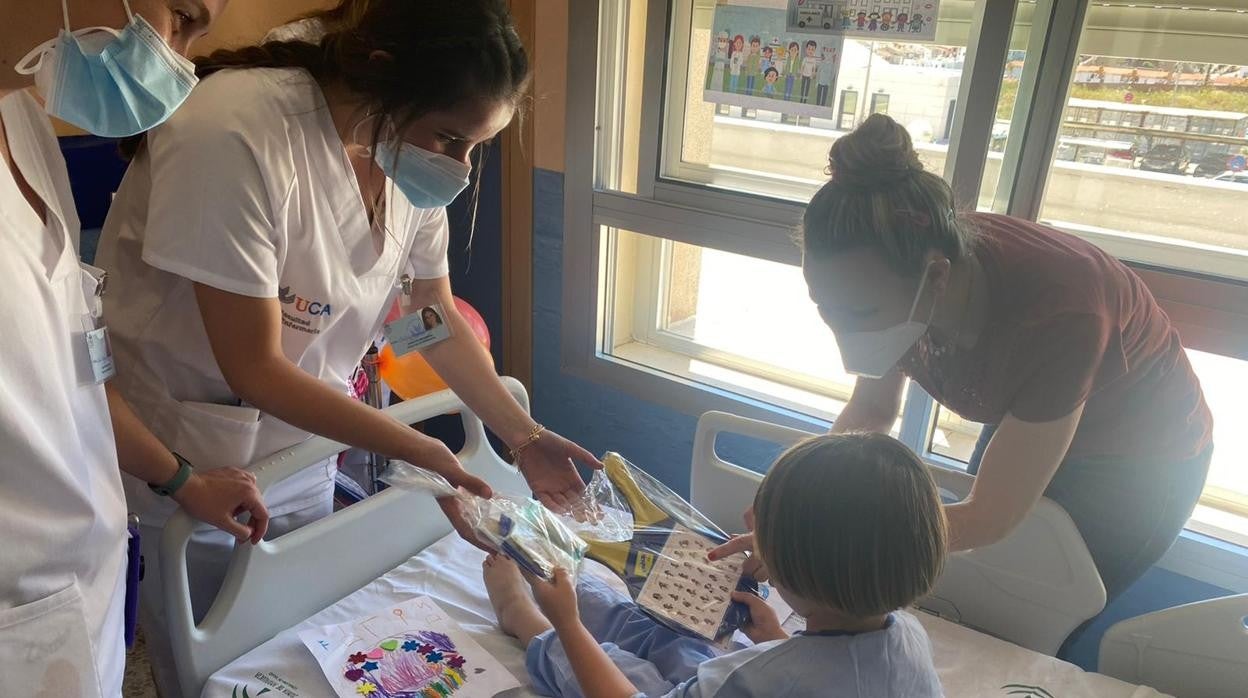 Los hospitales de Cádiz celebran el Día del Niño Hospitalizado