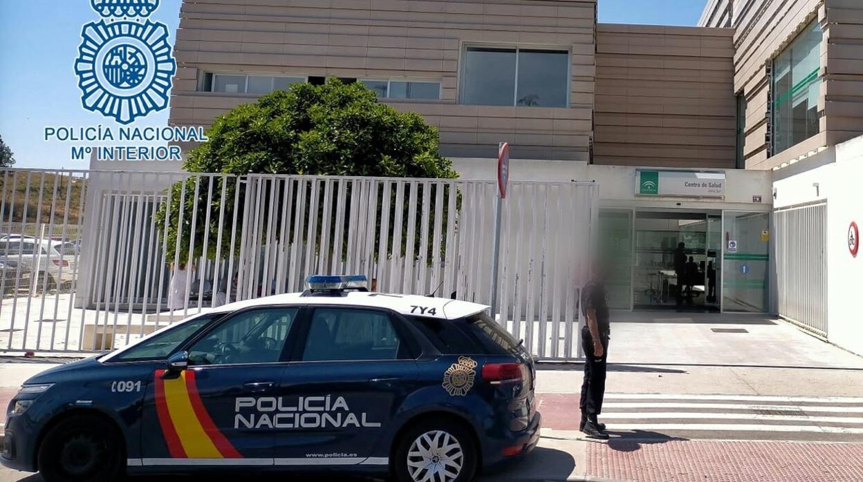 La Policía detiene a un varón por su comportamiento agresivo y violento en un Centro de Salud en Jerez