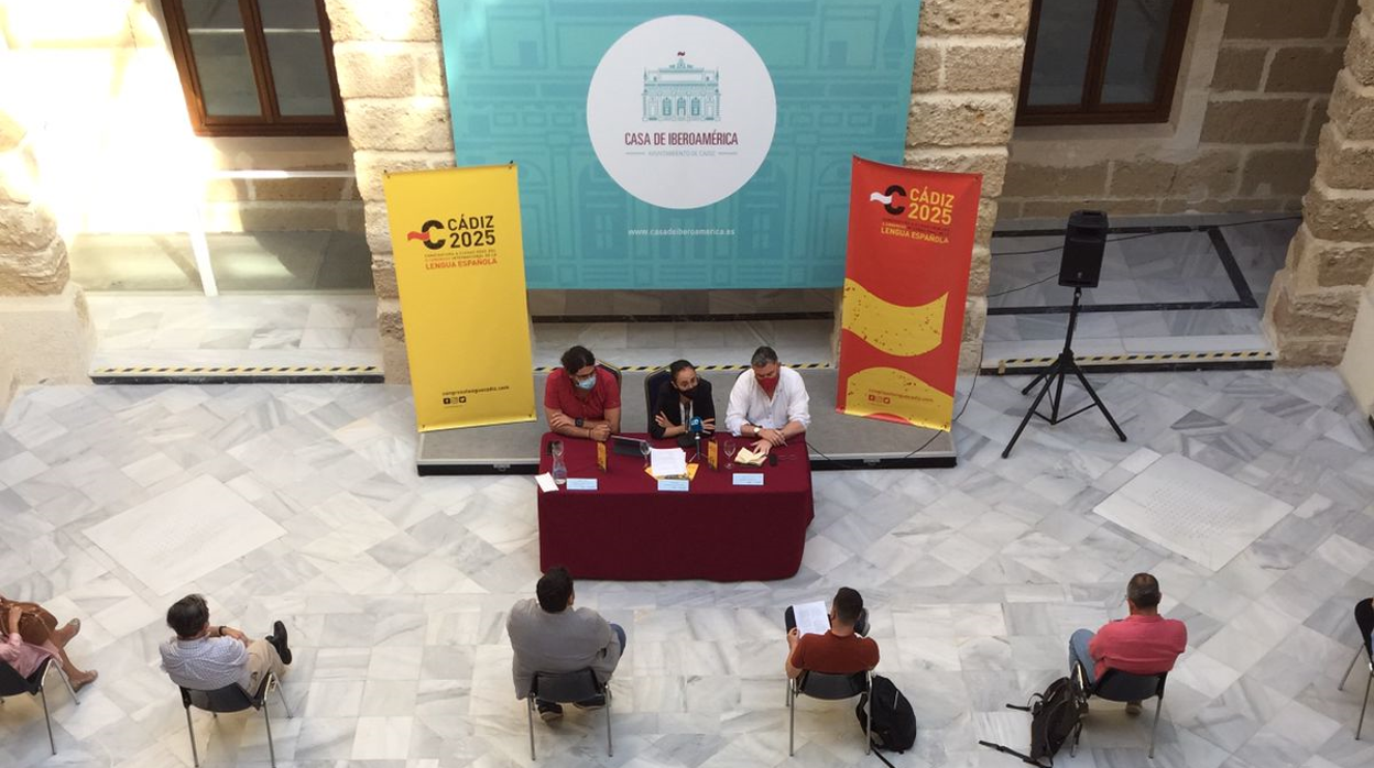 Presentación a entidades de los avances de la candidatura gaditana al Congreso de la Lengua.