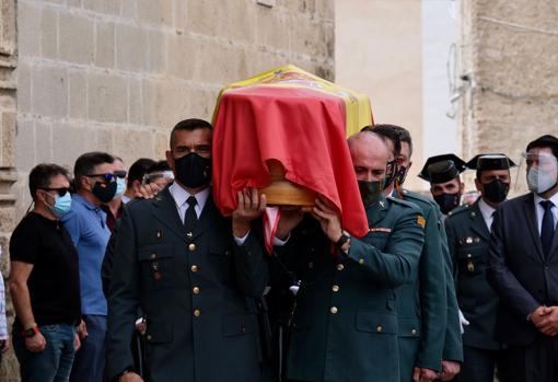 Solemne despedida en Jerez al guardia civil fallecido tras ser atropellado en una persecución