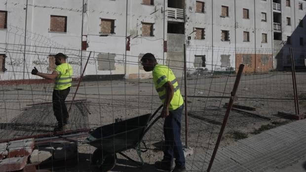 Comienza la segunda fase del derribo de la barriada de José Antonio, en El Puerto
