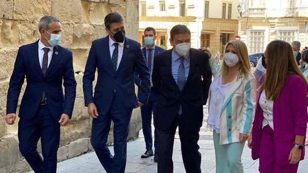 Luis Planas: «Mi objetivo es que  ni un pescador deje su actividad como consecuencia de la aplicación del reglamento»