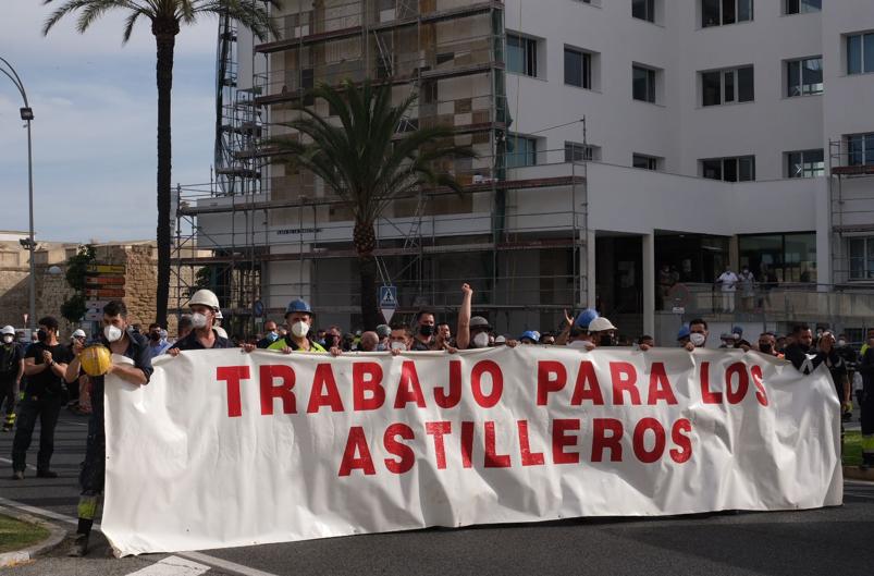 Los trabajadores de Navantia Cádiz piden carga de trabajo para el astillero gaditano