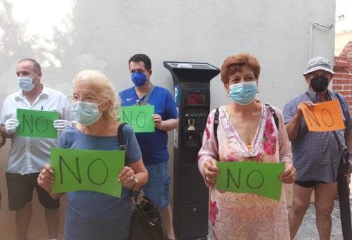 Video: «No» rotundo de comerciantes y vecinos de Los Porches a las zonas naranja y verde