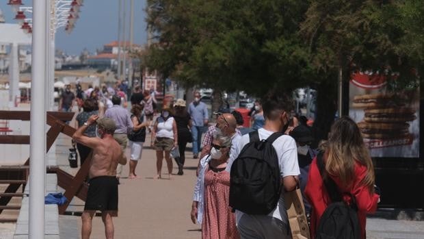 El aumento de contagios en Cádiz sigue imparable con más de 400 positivos en 24 horas