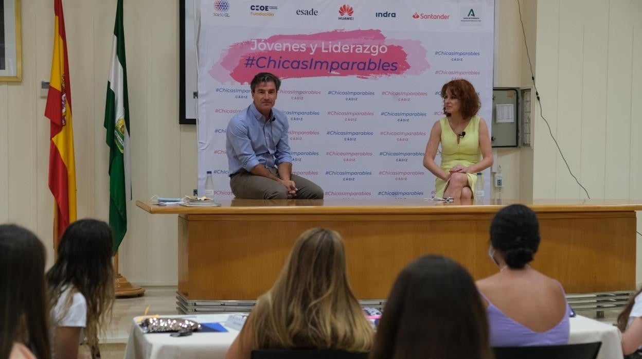 Federico Linares y Carmen Lomana durante la masterclass en Cádiz sobre liderazgo