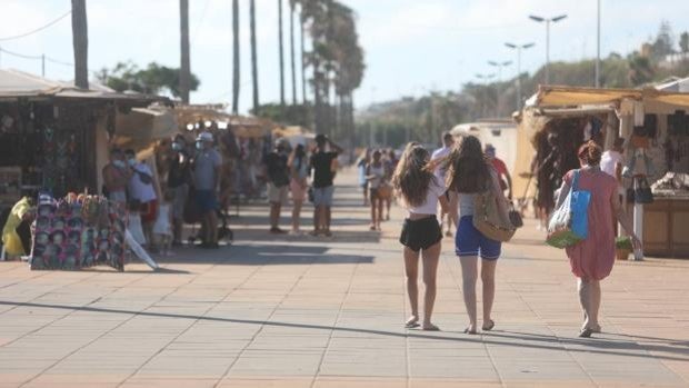 Conil y Tarifa no cerrarán pero habrá nuevas restricciones en los hoteles y bares de 15 municipios