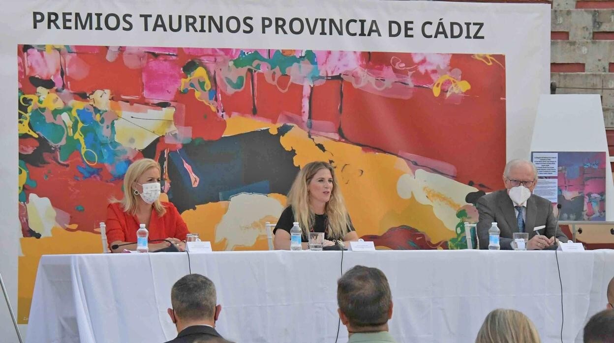 Ana Mestre anuncia los premios taurinos para la provincia de Cádiz