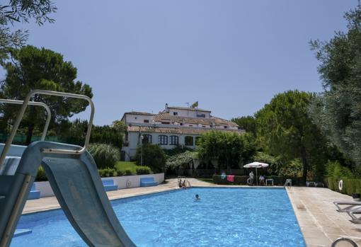 La piscina del Hotel del Carmen, en Prado del Rey.