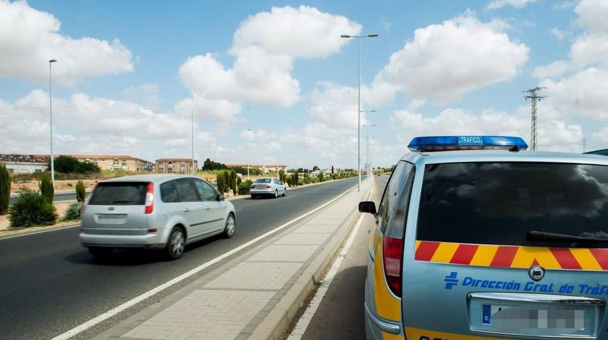 Retenciones en Puerto Real en la intersección de carreteras entre la A-4, la A-48 y la CA-33