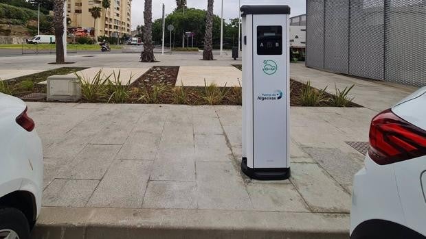 El Puerto de Algeciras ultima los trabajos para instalar 38 puntos de recarga para coches eléctricos