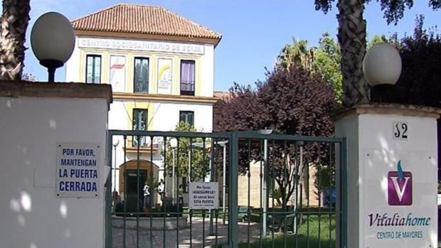 Otros cuatro ancianos muertos en el brote de la residencia de Écija elevan la cifra a doce