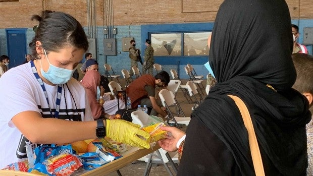 Aterriza un segundo avión y ya son 800 los refugiados afganos en Rota