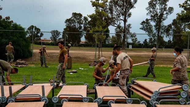 Aterriza en la Base Naval de Rota un avión militar estadounidense con 400 refugiados afganos