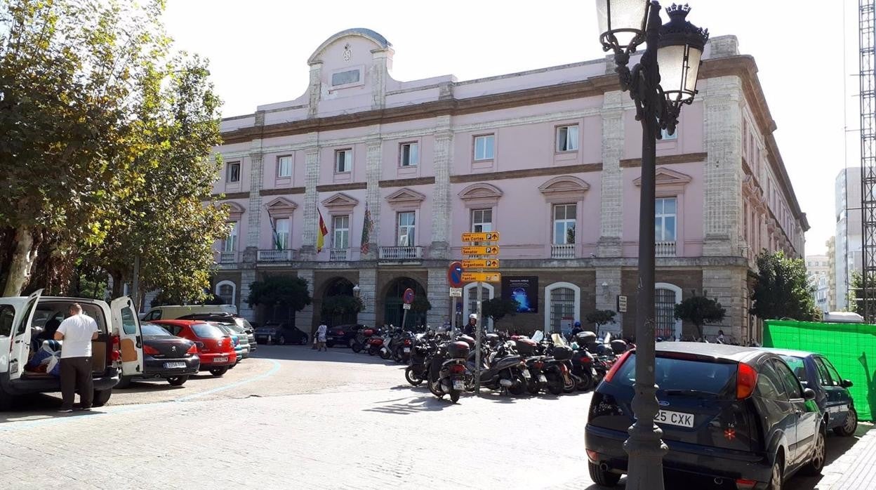 Plaza de España de Cádiz.