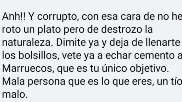 El alcalde de Barbate denuncia a un antiguo concejal por acoso, calumnias e incitación al odio