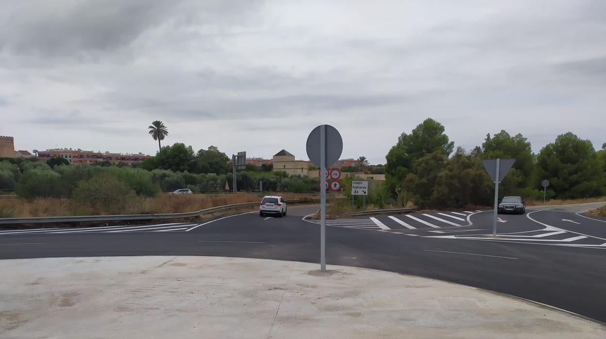 La nueva glorieta de acceso desde Montequinto a la Autovía de Utrera