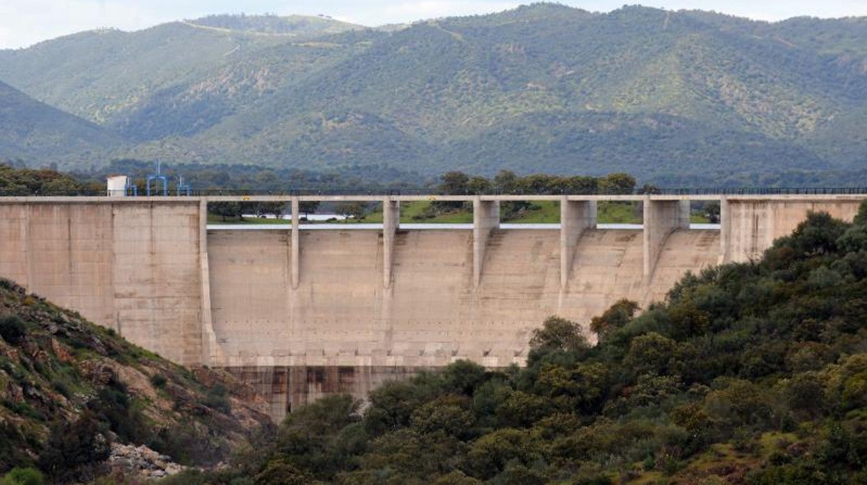 Una parte de la presa de Melonares