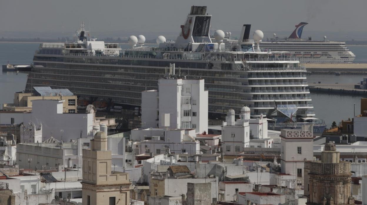 Cádiz, a velocidad de crucero en un octubre de récord