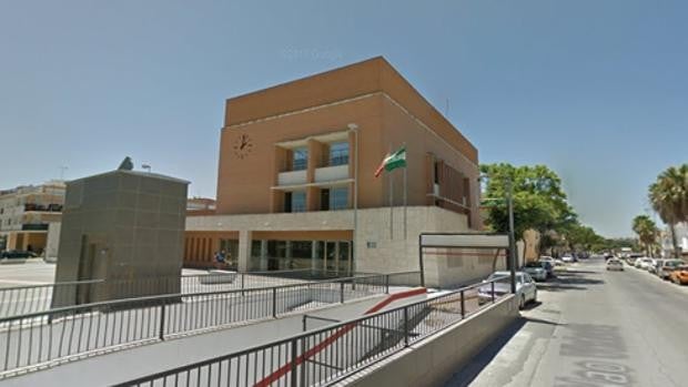 Un juzgado de Sanlúcar retira la pensión a un hijo mayor de edad porque no tenía relación con su padre