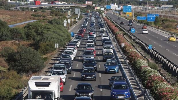 La DGT prevé 182.000 desplazamientos en la provincia de Cádiz durante el puente del Pilar