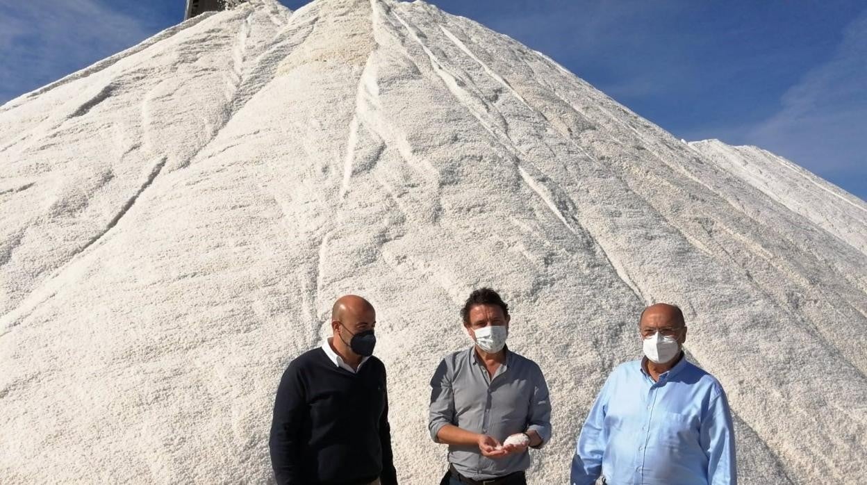 La Junta destaca la riqueza y el valor de las salinas de la Bahía