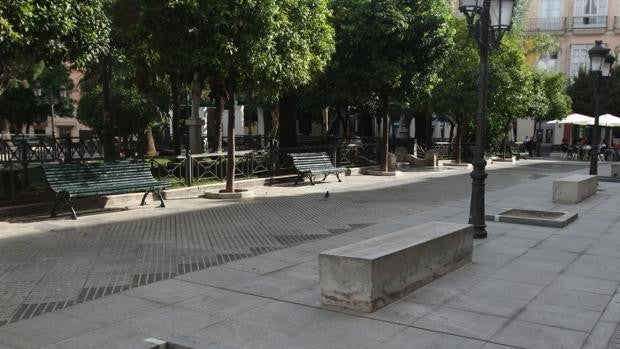 Apuñalan a un hombre en la plaza de Candelaria de Cádiz