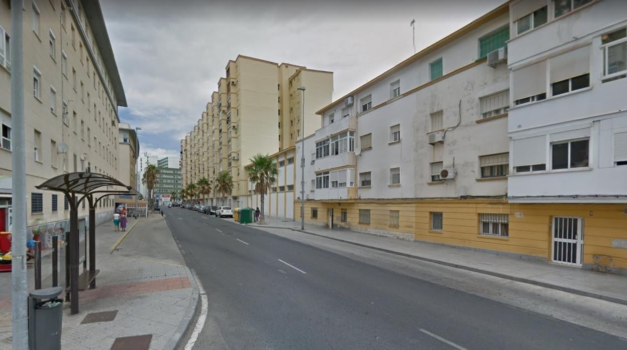 La Policía le interceptó en la zona de la avenida Lacave, en Cádiz.