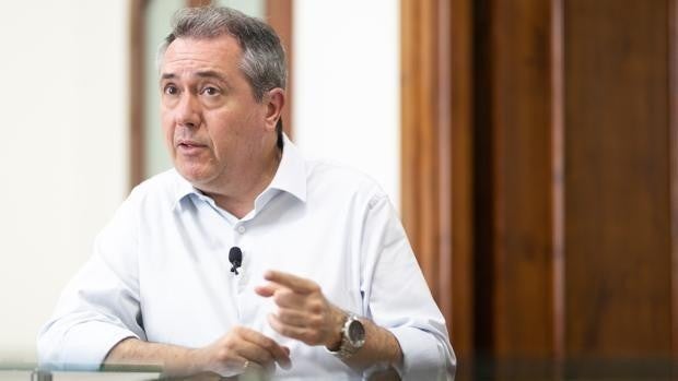 Espadas felicita a trabajadores y empresas del metal y pide un gobierno regional «que no se ponga de perfil»