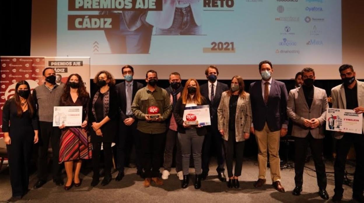 Laboratorios Abbap Pharma y Babblá Estudio, ganadores de los Premios AJE Cádiz 2021