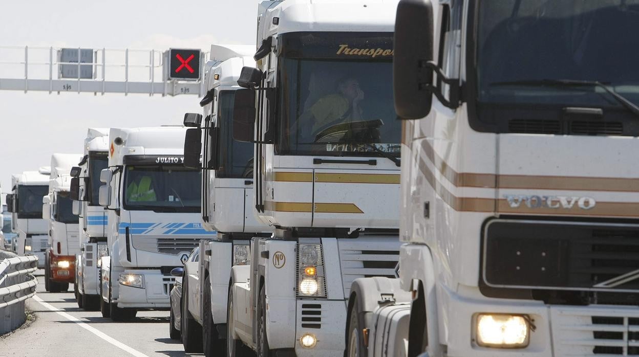 Los camioneros ya se echaron a la calle hace diez años contra la subida de los combustibles