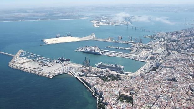 El Ayuntamiento de Cádiz se integra en la junta directiva de Cádiz-Port como socio institucional