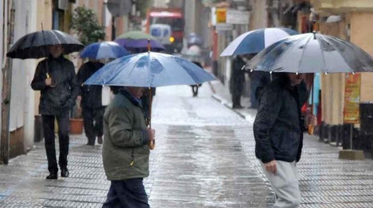 Cádiz vive la jornada de Nochebuena en alerta naranja por lluvias