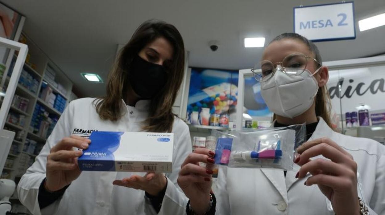 Test de antígenos en una farmacia de Cádiz.