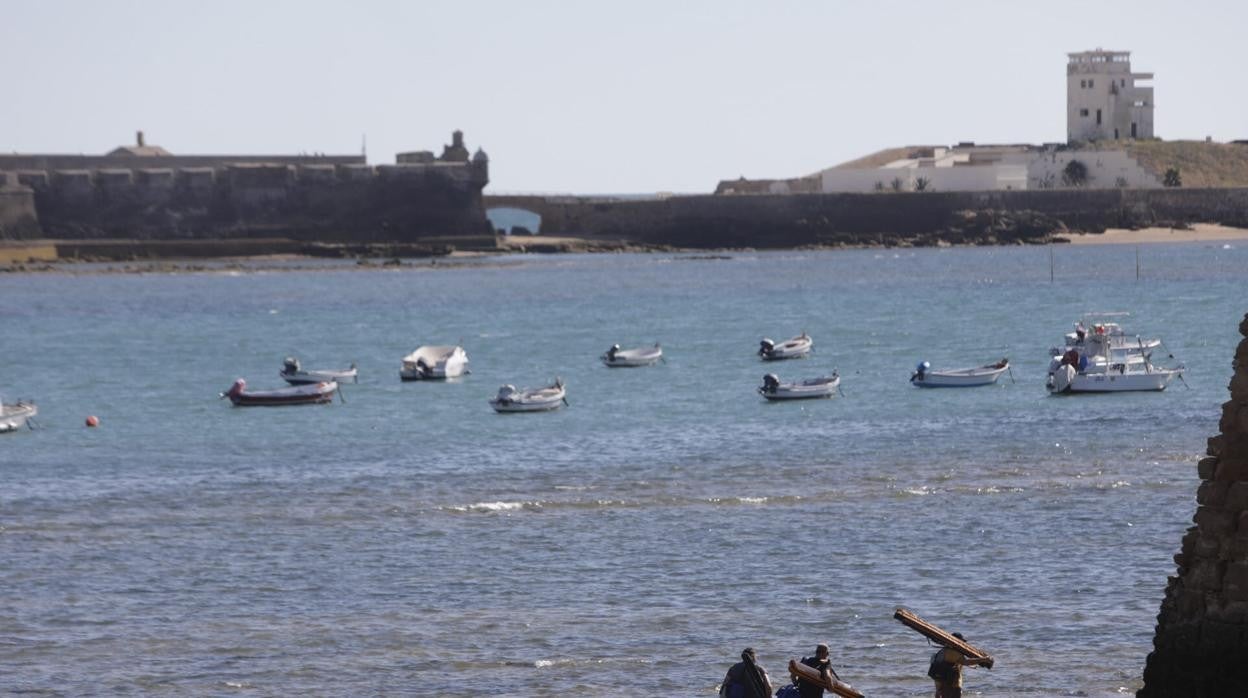 Levante y cielos despejados para despedir el año en Cádiz