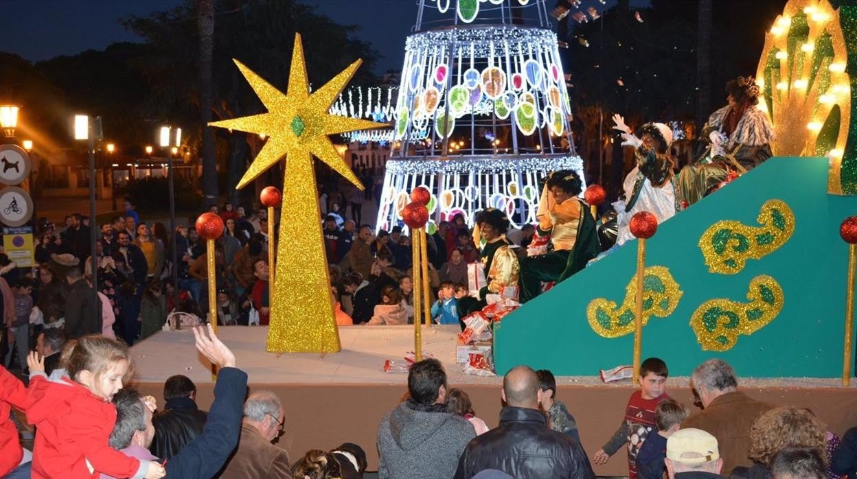 Castellar suspende su arrastre de latas y Benalup pide «no perseguir» la cabalgata de Reyes Magos