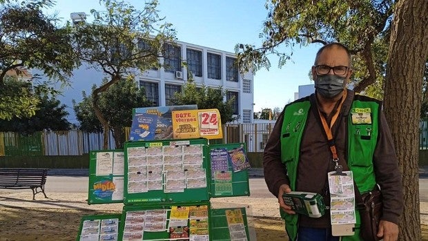 El cupón de la ONCE reparte 700.000 euros entre 20 vecinos de San Fernando