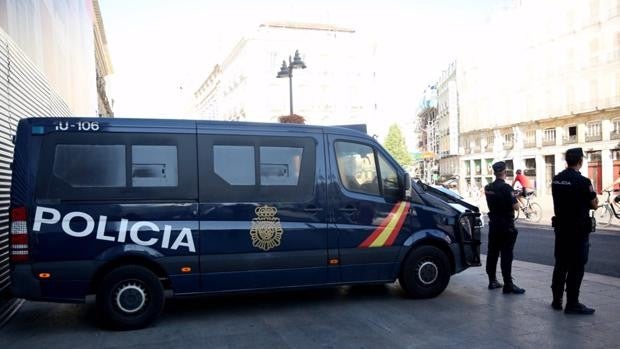 Detienen en Ceuta a cinco presuntos miembros de una red que llevaba migrantes en lanchas a la costa andaluza