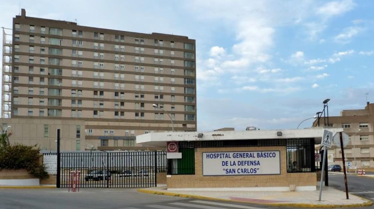 El aumento de ingresos en el Puerta del Mar obliga a desviar pacientes Covid a San Carlos