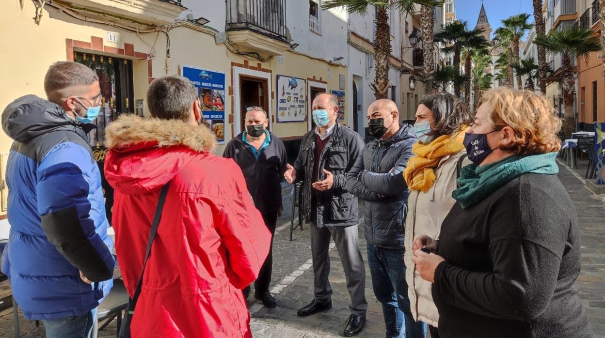 Conflicto de las terrazas: El PP propone una moratoria de «una ordenanza que va contra el empleo de muchos gaditanos»