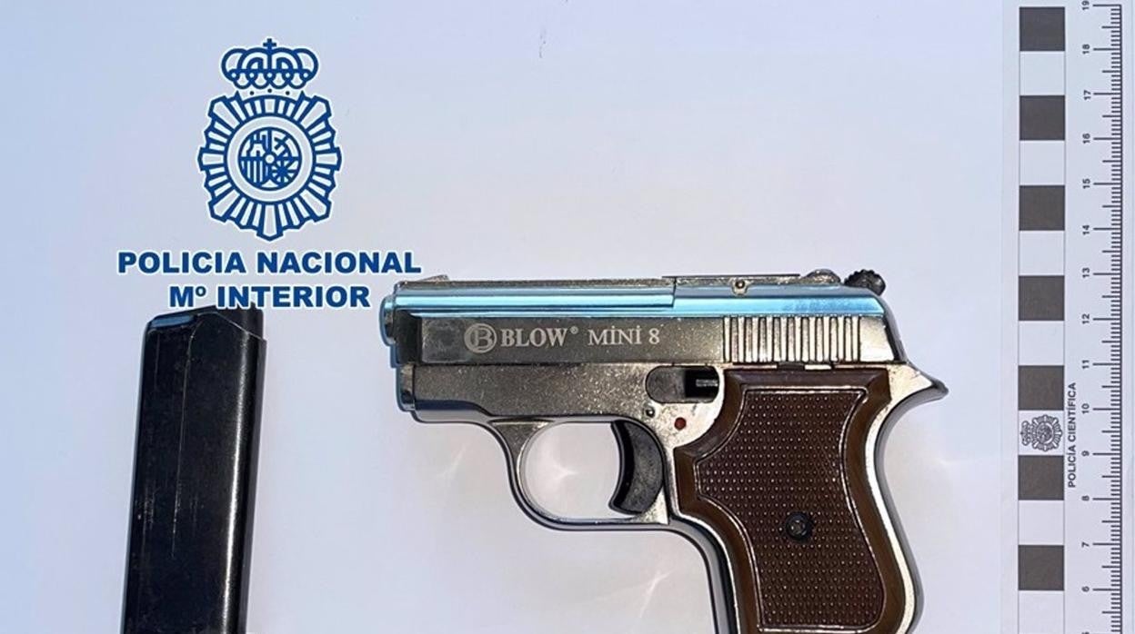 Pistola intervenida por la Policía Nacional en otra operación